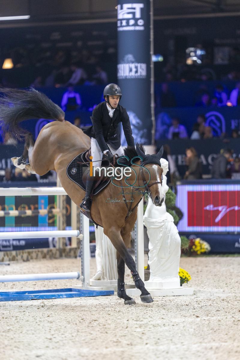 Alvarez Aznar Eduardo (ESP) riding D-Orient Batilly_Verona_20241109_Guery Jérôme (BEL) riding Hoselinde_Verona_20241109_SS358097.jpg